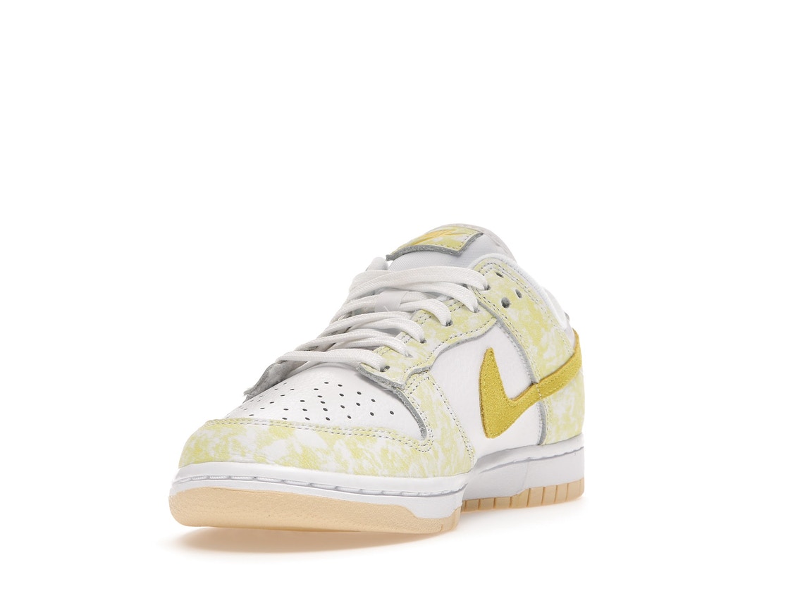 Nike Dunk Low Yellow Strike (W)